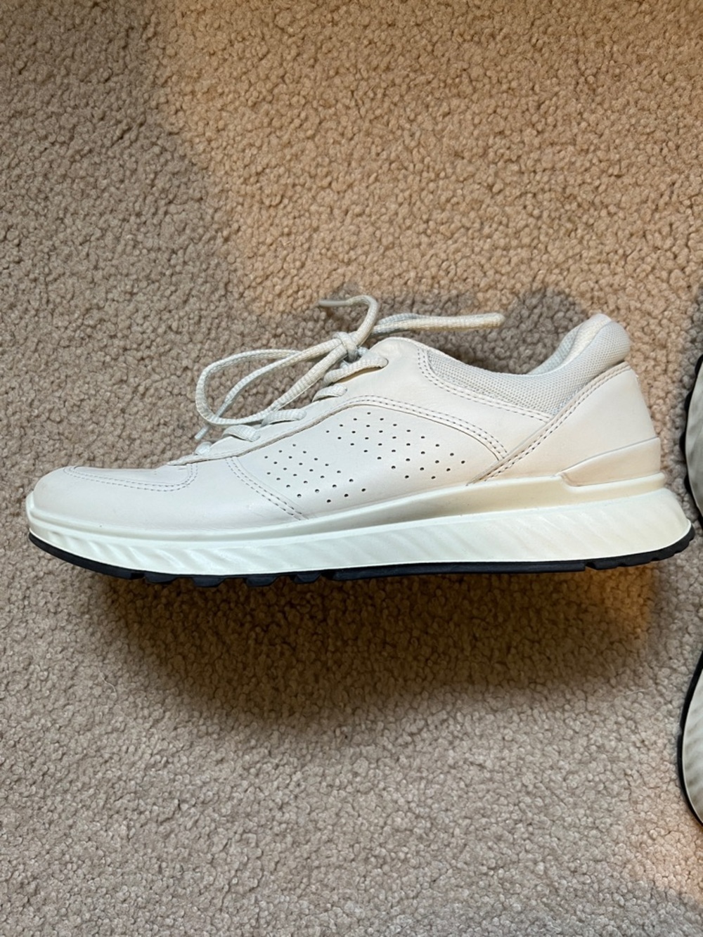 Ecco Women's White Casual Athletic Sneaker